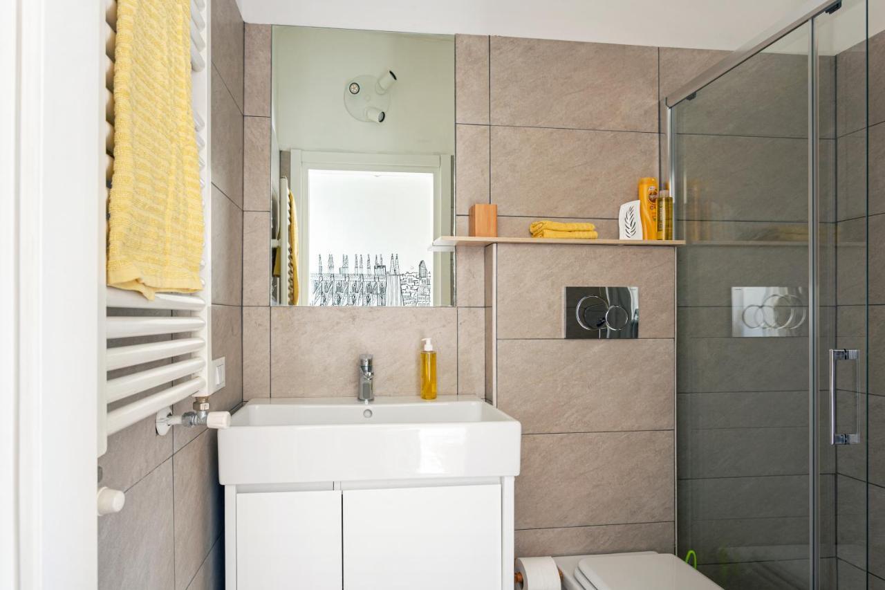 A Yellow Touch - Modern In Isola * Mailand