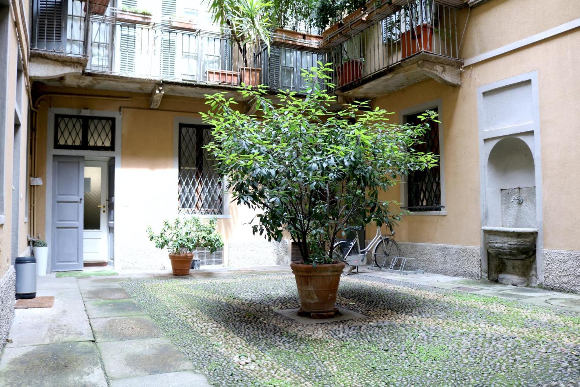 Apartment Historical Center Montenapoleone Loft *