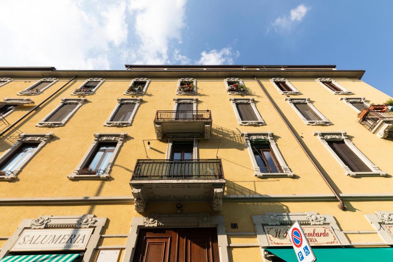 Colorful Porta Romana Apartment