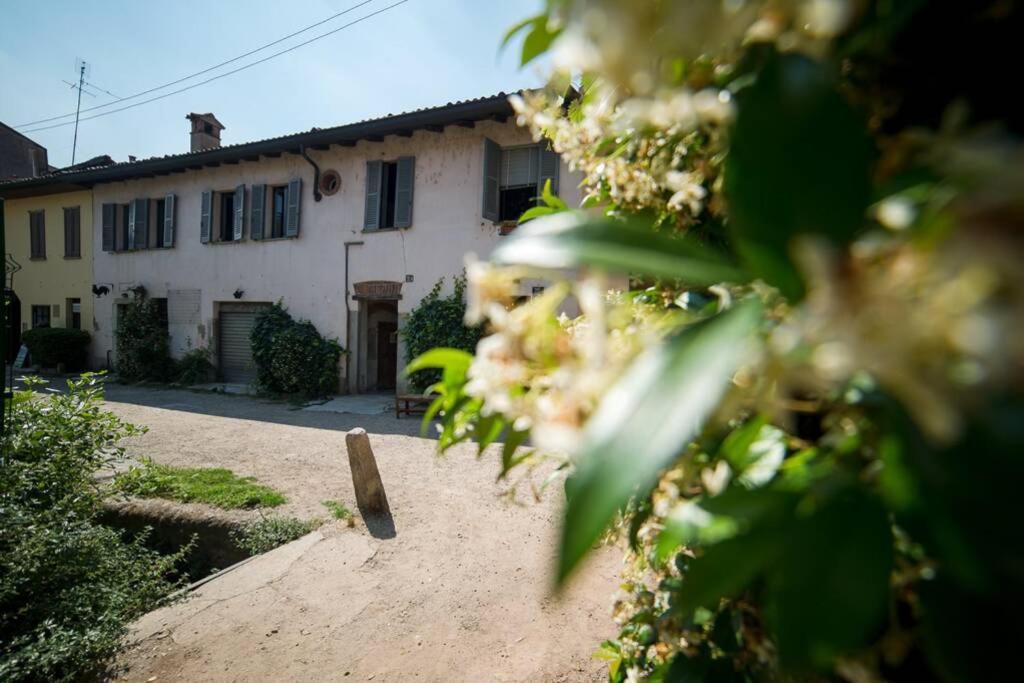 Hbhall Navigli 2 Milão