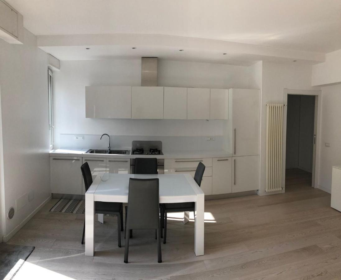 Bright & Spacious Near Navigli - Ponti * Mailand