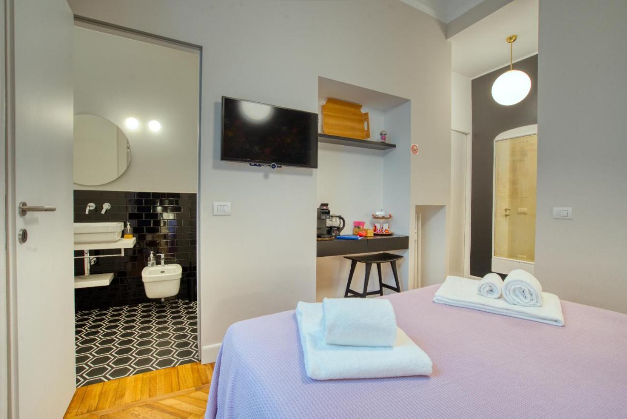 Dimora Claudia - Elegante Matrimoniale Con Bagno, Private Rooms, Self Check In, No Reception Guest house *