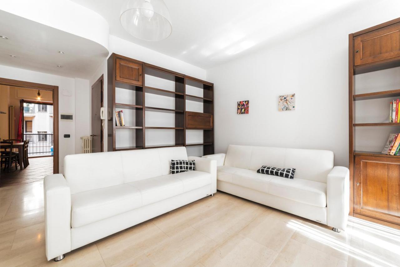 Cenisio M5 Lovely - With Balcony! Apartment
