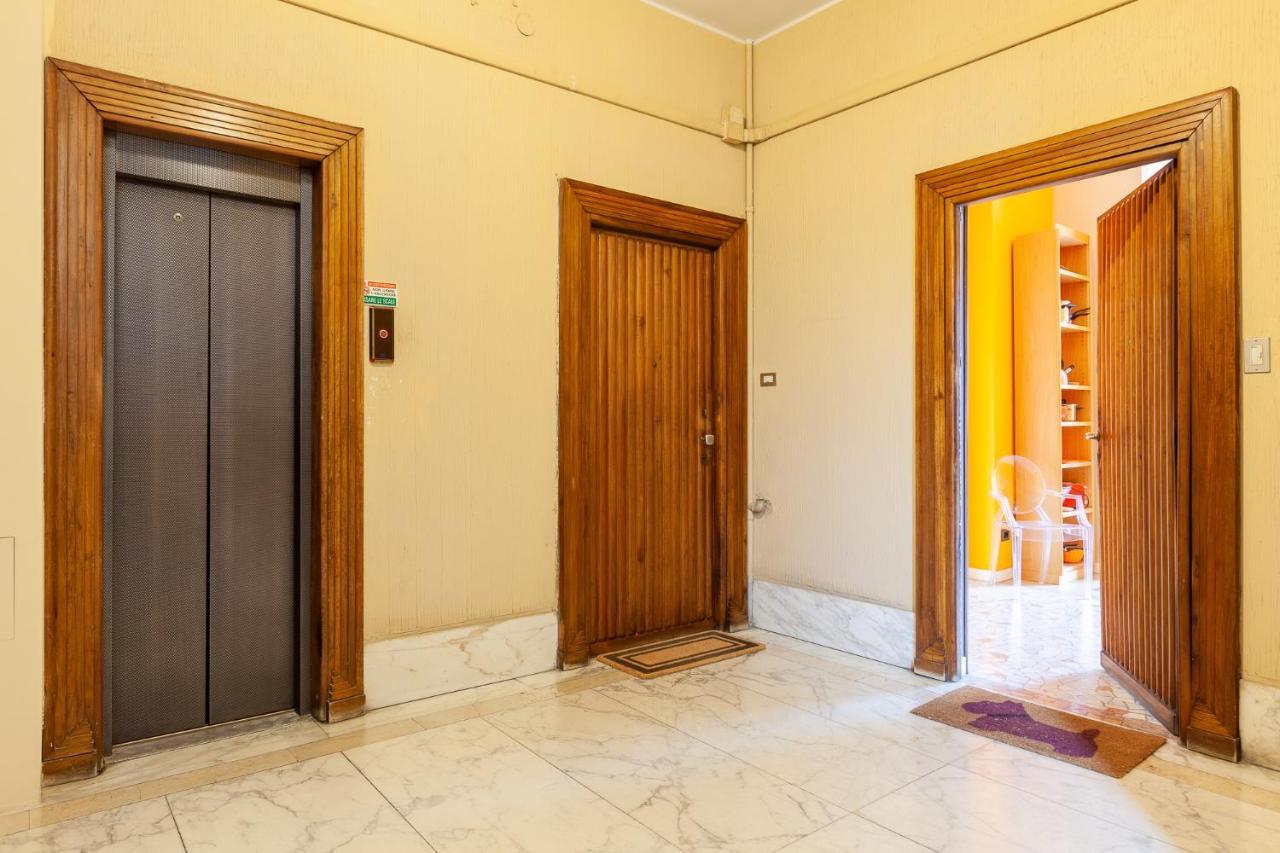 Ticinese Master Guest Close To Duomo Apartment