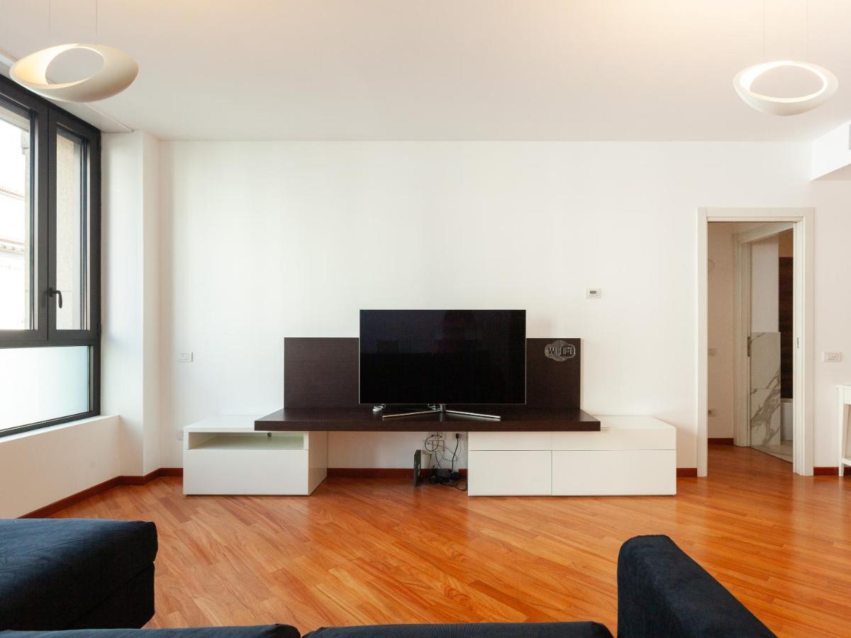 Easyhomes-madonnina View Apartment Mailand