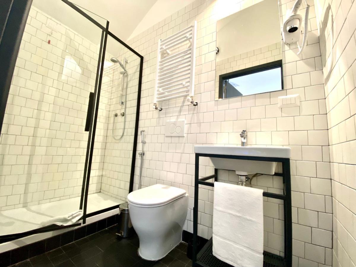 Yellowsquare Hostel