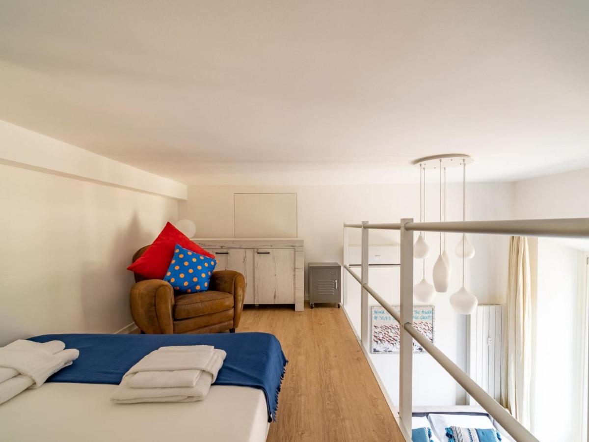 Apartamento The Rent - Lovely Loft With Balcony Near Piazza Vetra Milão