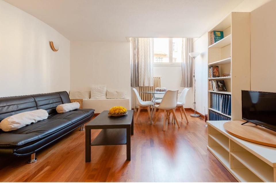 Apartment Yourvacanza Navigli Loft *