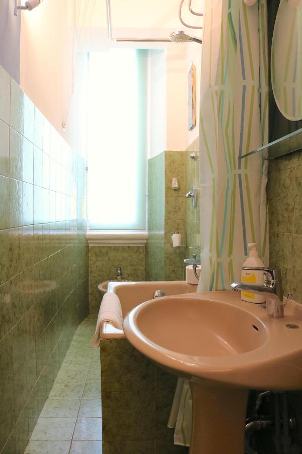 Washington Apartment *