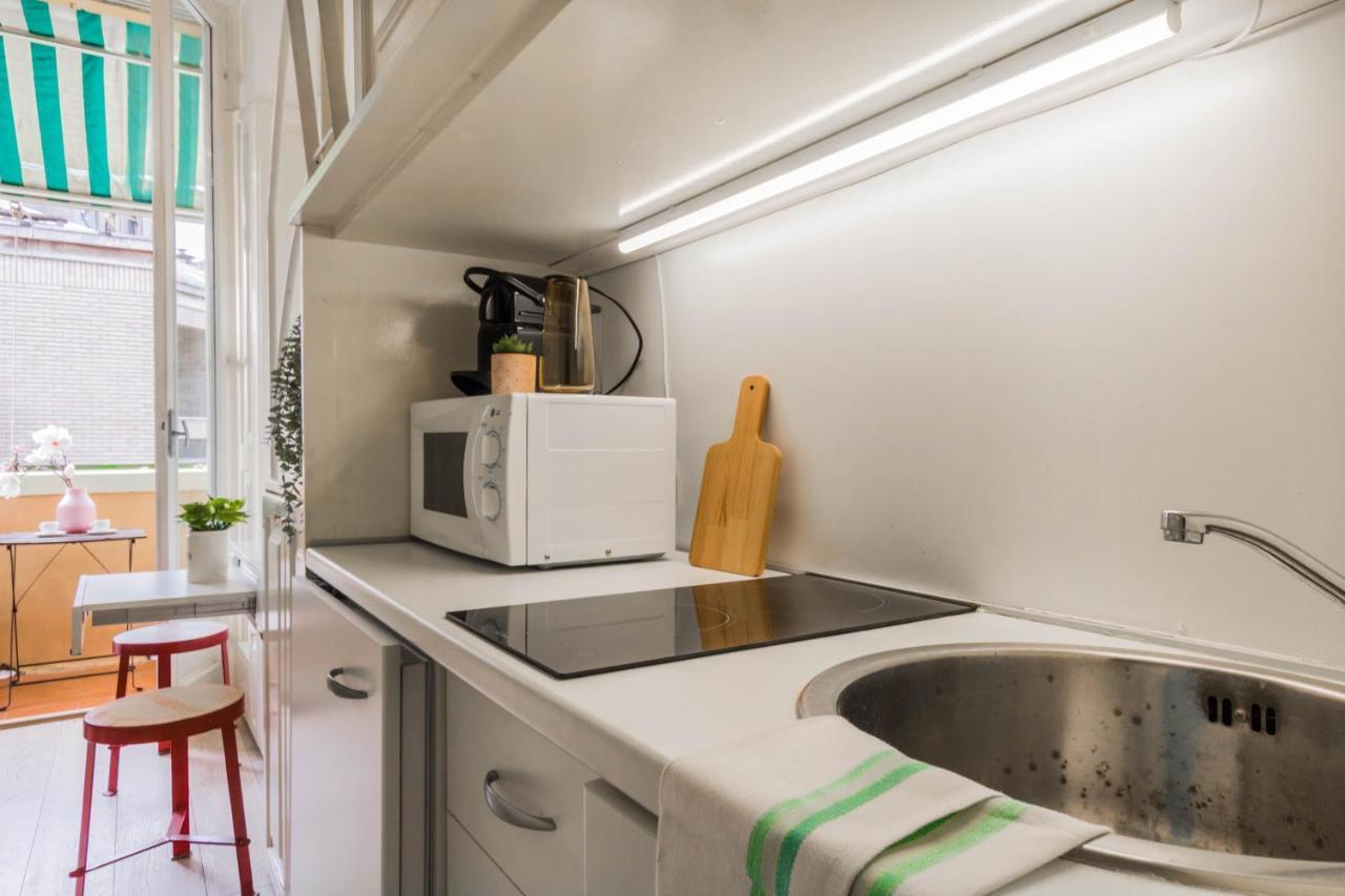 Apartment Joivy Lovely For 2 With Balcony Near Duomo Mailand