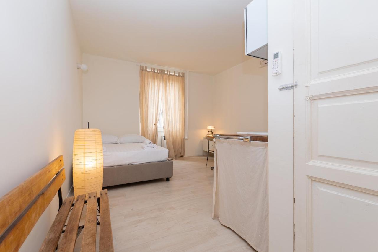 Bench Apartment
