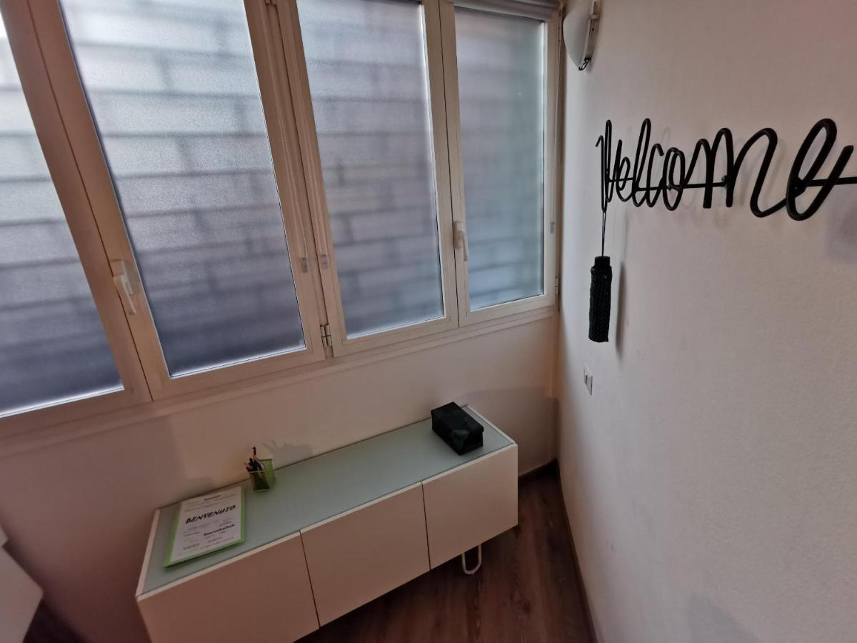 Navigli Area- New Loft Fully Equipped 5 Pax * Mailand
