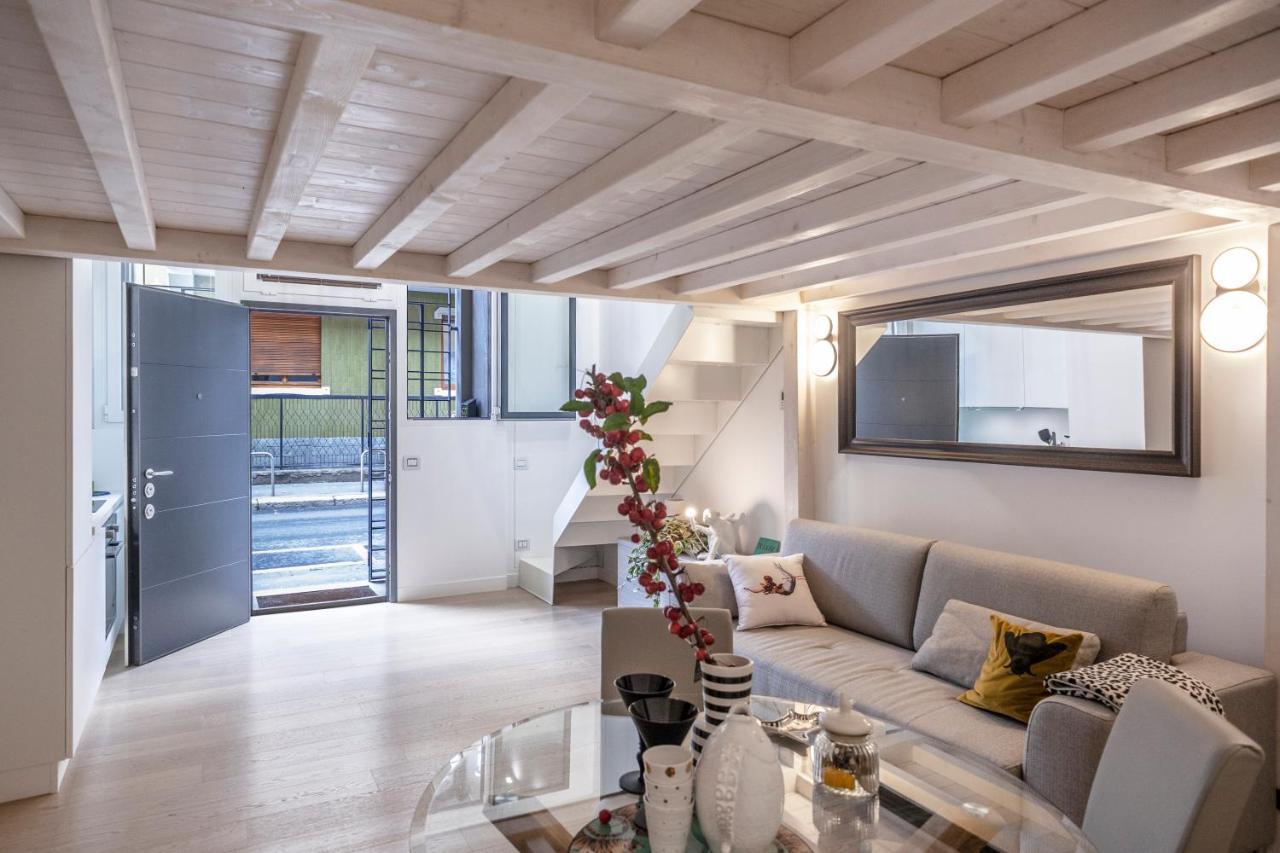 Apartment Minimal Loft In Centro A Mailand