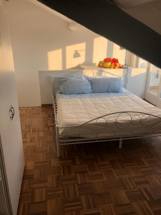 Apartment Charming 1-bed In Mailand