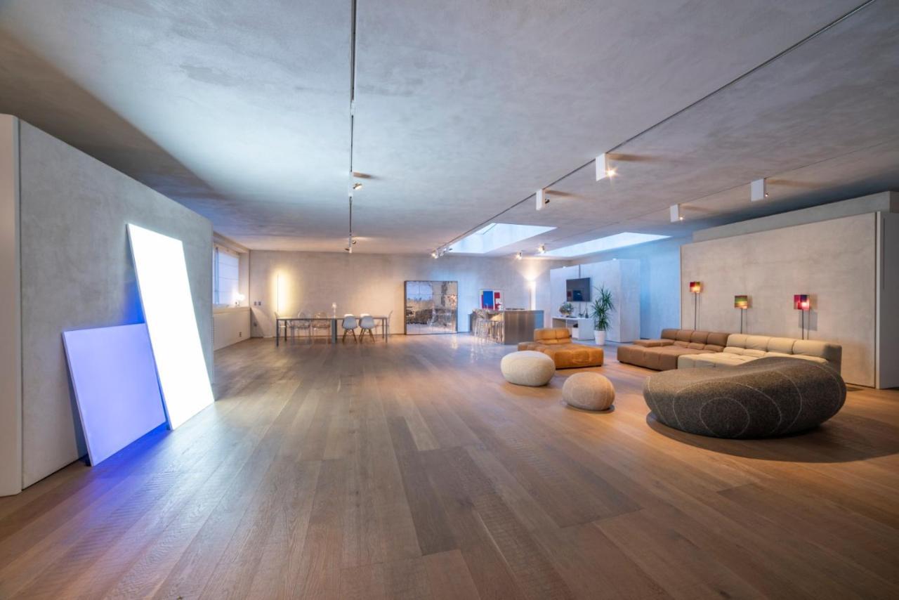 Stylish Loft Apartment *