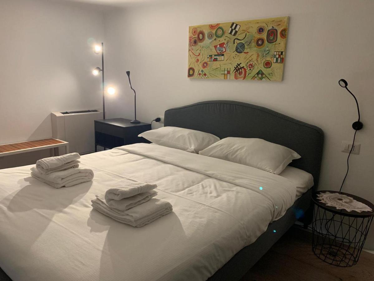 La Pampa New & Fully Refurbished Apt Apartment Mailand