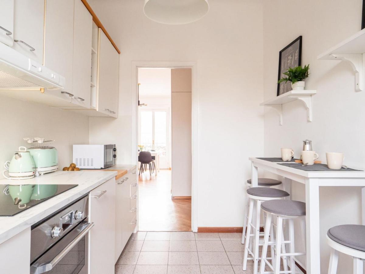 The Rent - Two-bedroom In Maciachini District Apartment