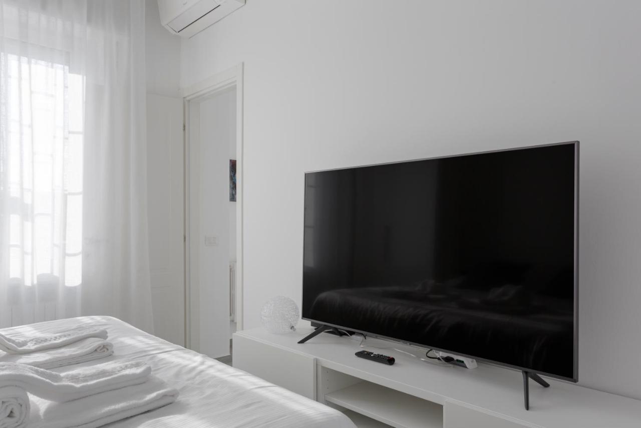 Apartment Amazing Terrace In Milan-via Strambio Citta Studi *
