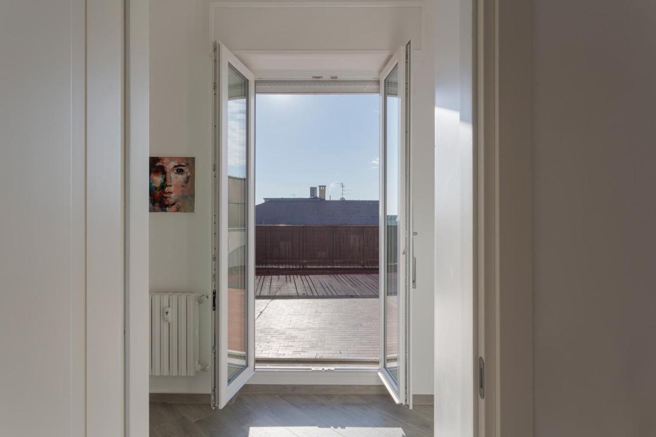 Apartment Amazing Terrace In Milan-via Strambio Citta Studi *