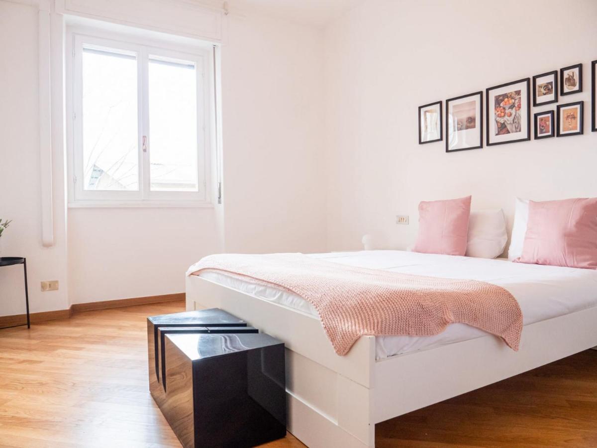 The Rent - Two-bedroom In Maciachini District Apartment Mailand
