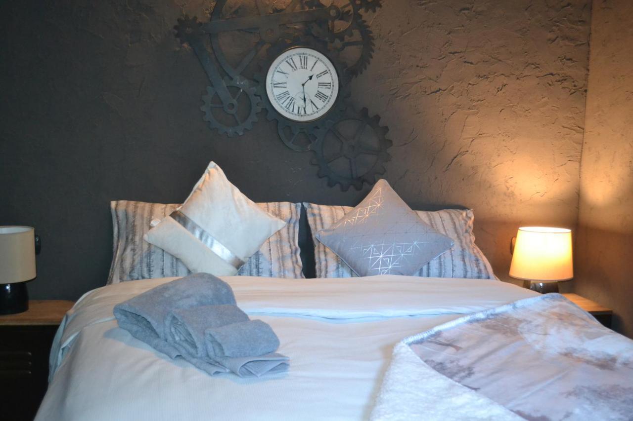 Luxury Boutique House