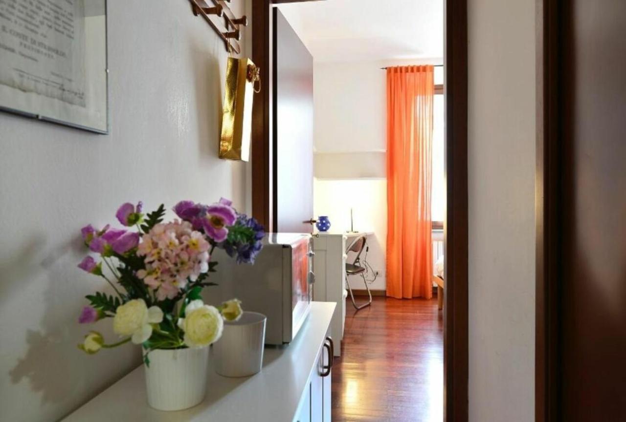 Apartment By Halldis Mailand