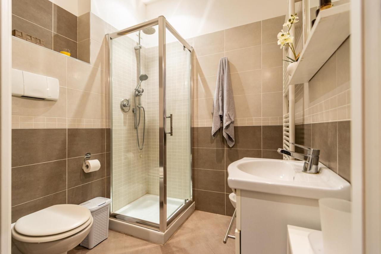 Citylife - Fiera - 100m M1 - Ac -wi-fi Apartment