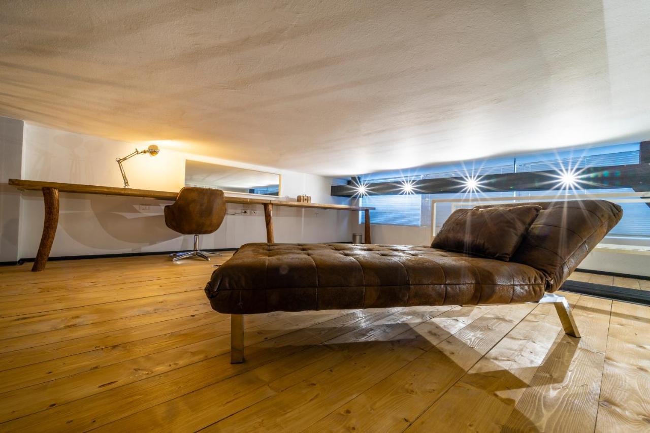 Perego Industrial Design Loft - Cenisio, Sempione Mm5 Apartment *