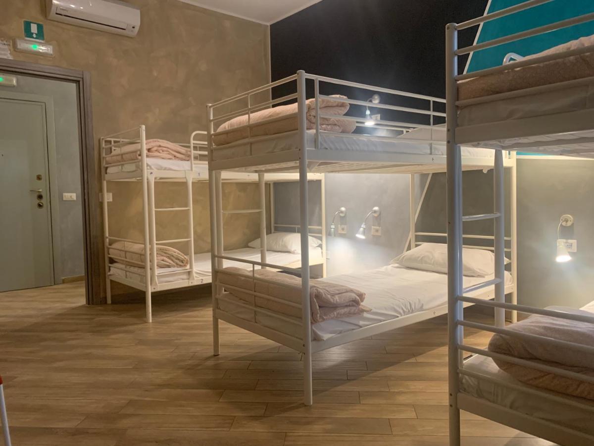 Gloria Hostel *