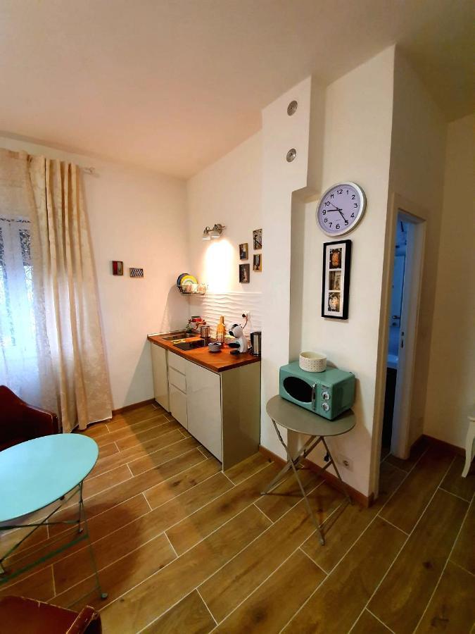 Angela's Apartment *