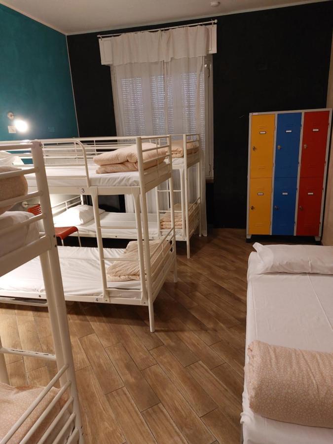 Hostel Gloria *