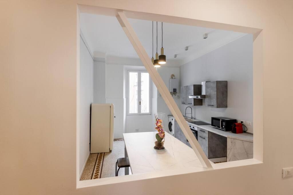 Spacious In Design District By Easylife Apartment