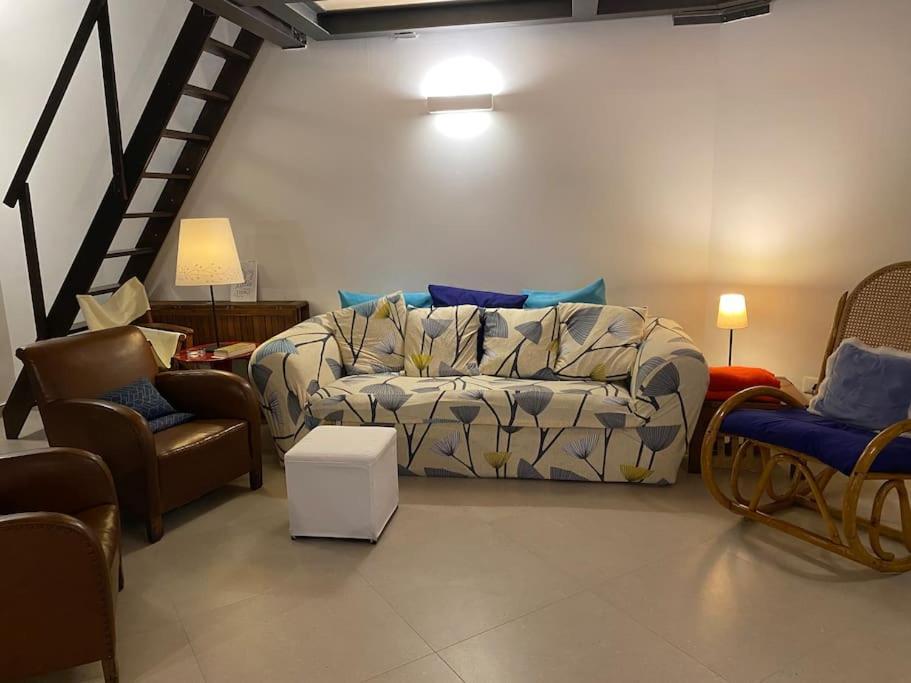 Apartment Open Space City Center Con Terrazzo E Due Bagni Mailand