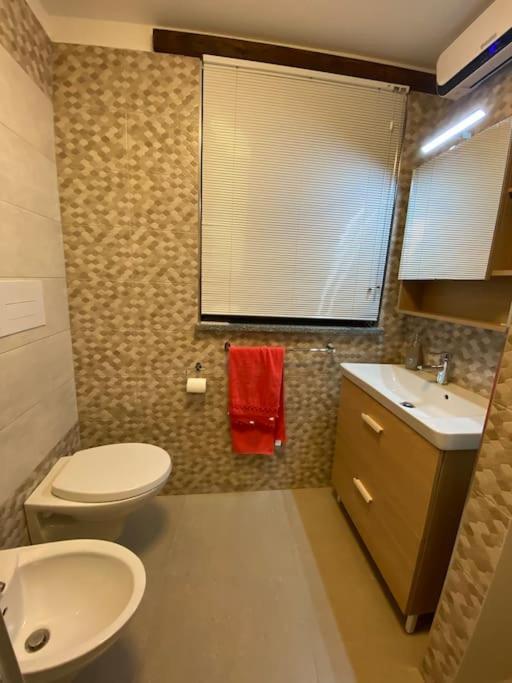 Open Space City Center Con Terrazzo E Due Bagni * Mailand