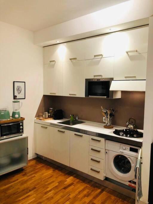 Apartment Portavenezia49 - Appartamento Milano Porta Venezia Con Jacuzzi Mailand