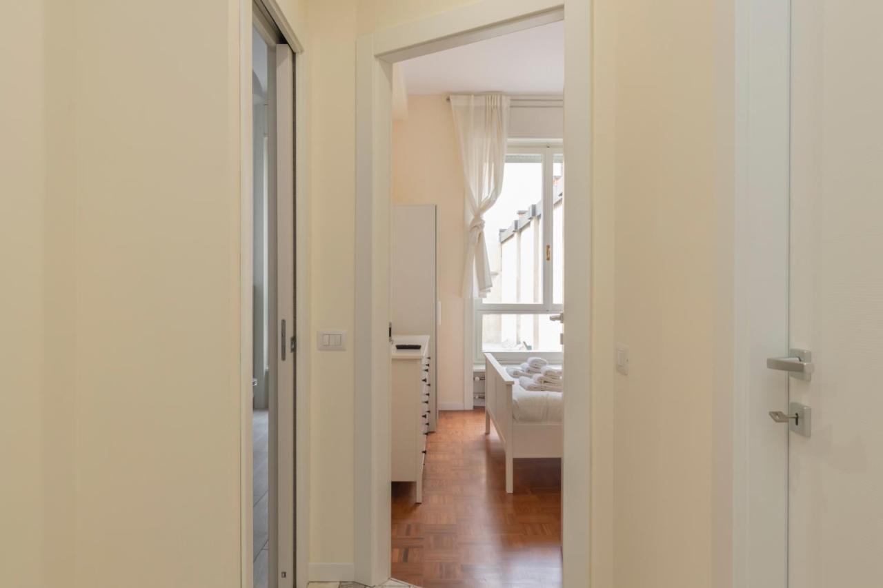 Joivy Modern 2bed Flat With Balcony, 250m From M5 Foppa And M2 Sant'agostino Apartment Mailand