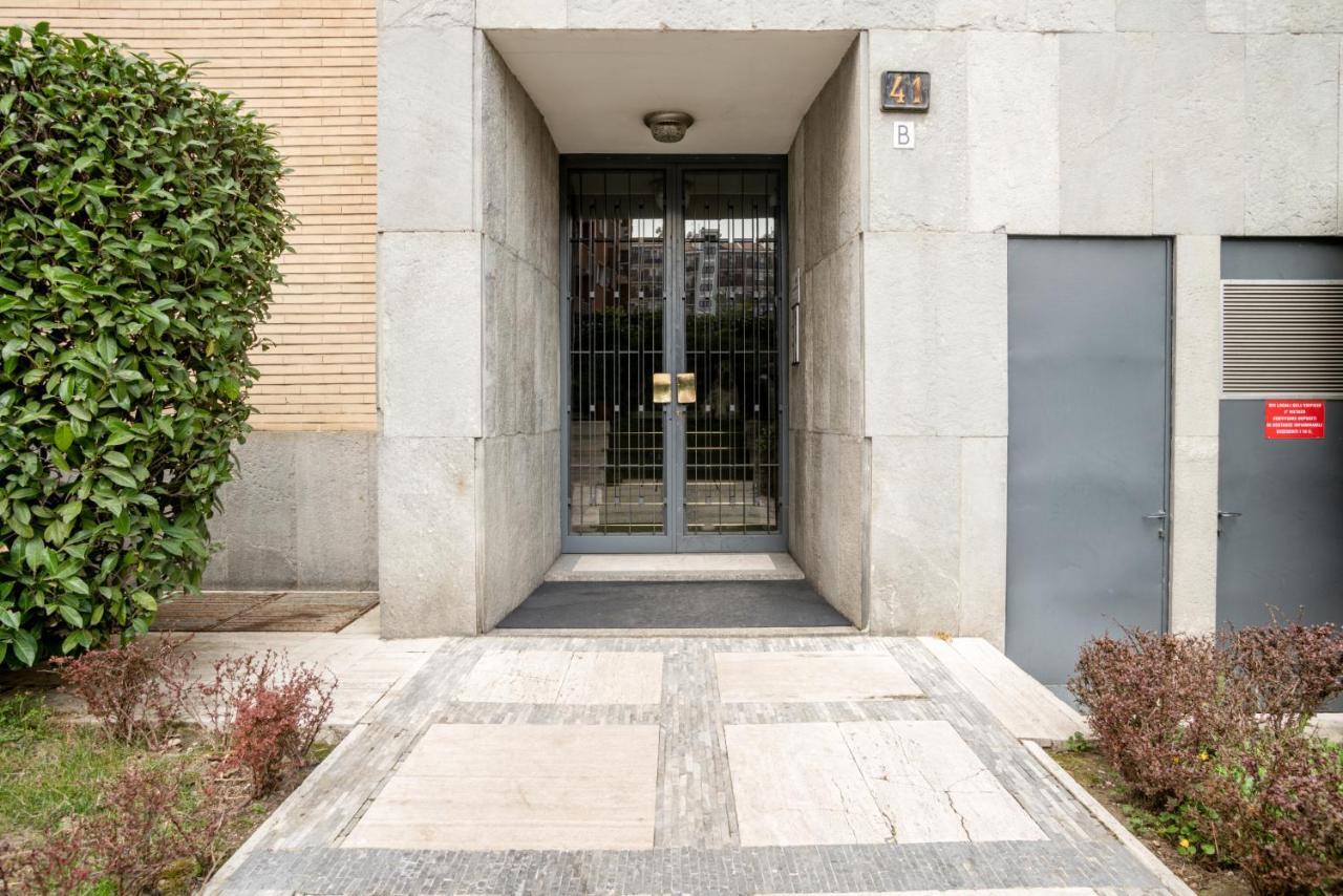 Apartment Elegante Bilocale In Zona Tortona *