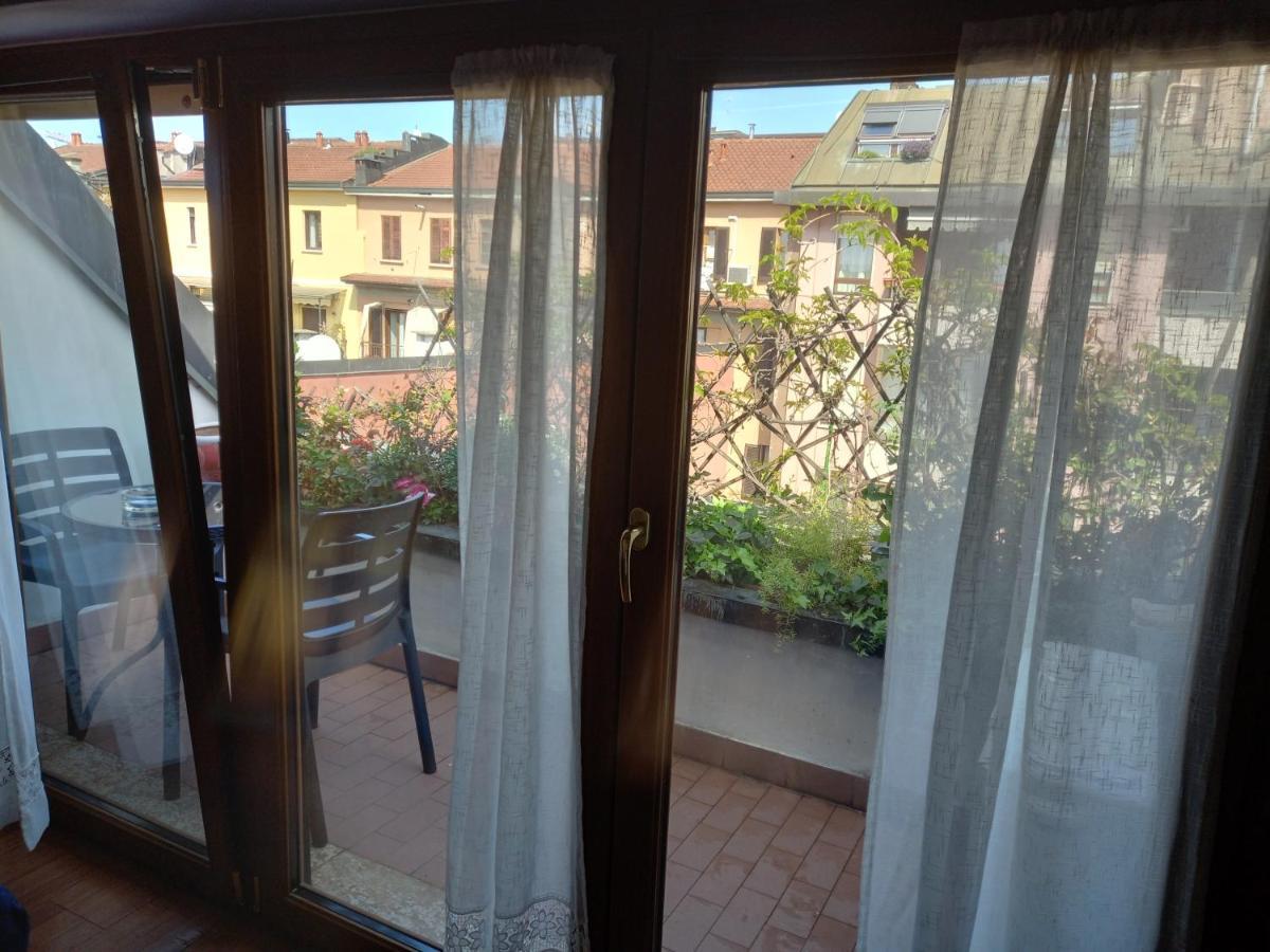 The Boheme Vintage Junior ---- Cozy & Quiet & Comfortable With Private Bathroom & Fully Equipped Kitchenette & Cozy Balcony - Lift To 4th Floor - Metro' -green Subway Porta Genova
