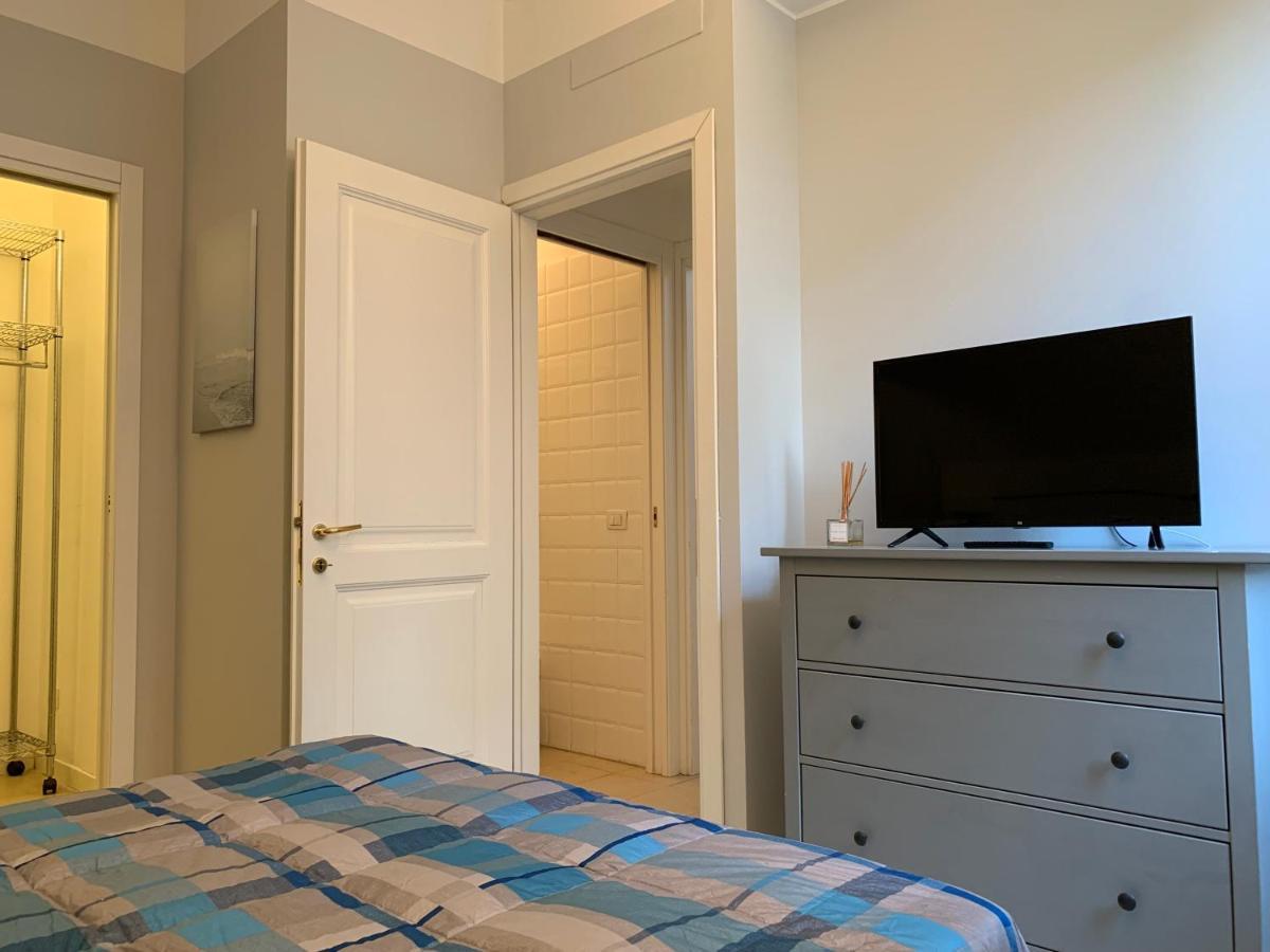 Apartment Bilocale Di Ringhiera In Corso Como/garibaldi Milan