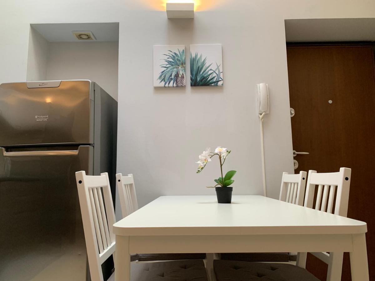 Bilocale Di Ringhiera In Corso Como/garibaldi Apartment
