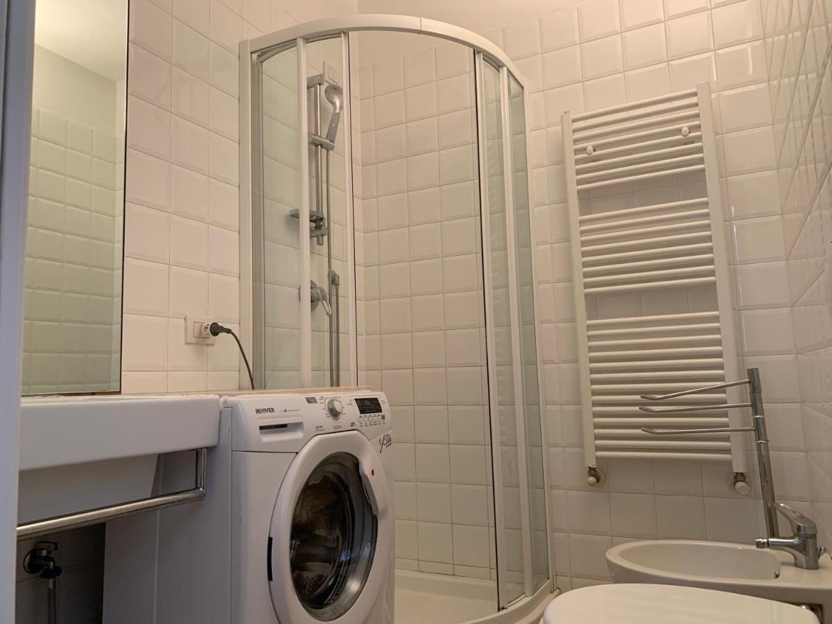 Apartment Bilocale Di Ringhiera In Corso Como/garibaldi Milan