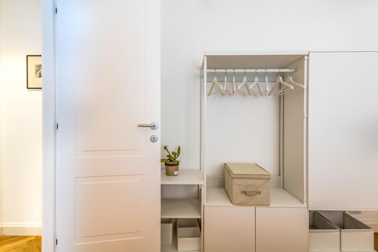 Apartment Joivy Lovely Flat For 2 On Quiet Street Near Centre