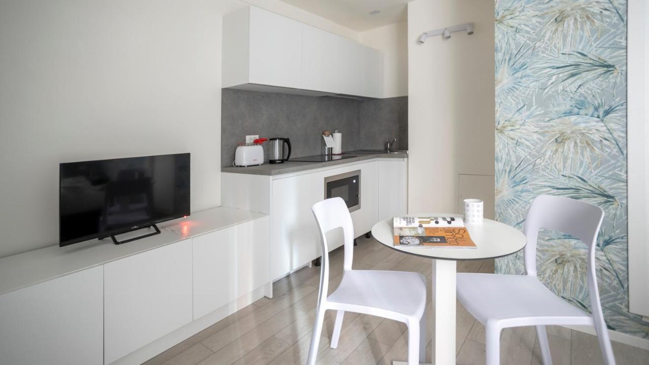 Italianway - The B Village Business Apartamento