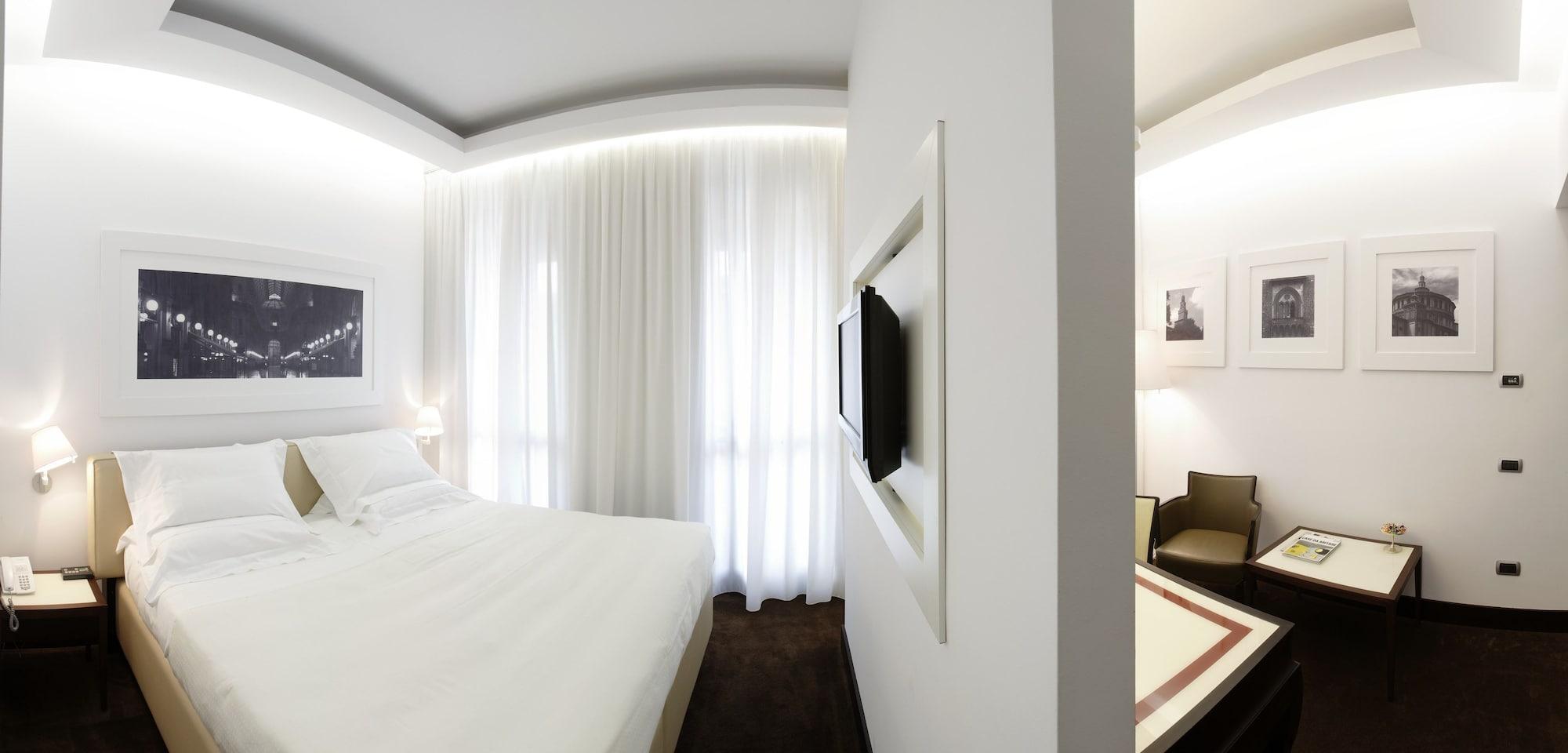 Una Cusani Hotel 4*