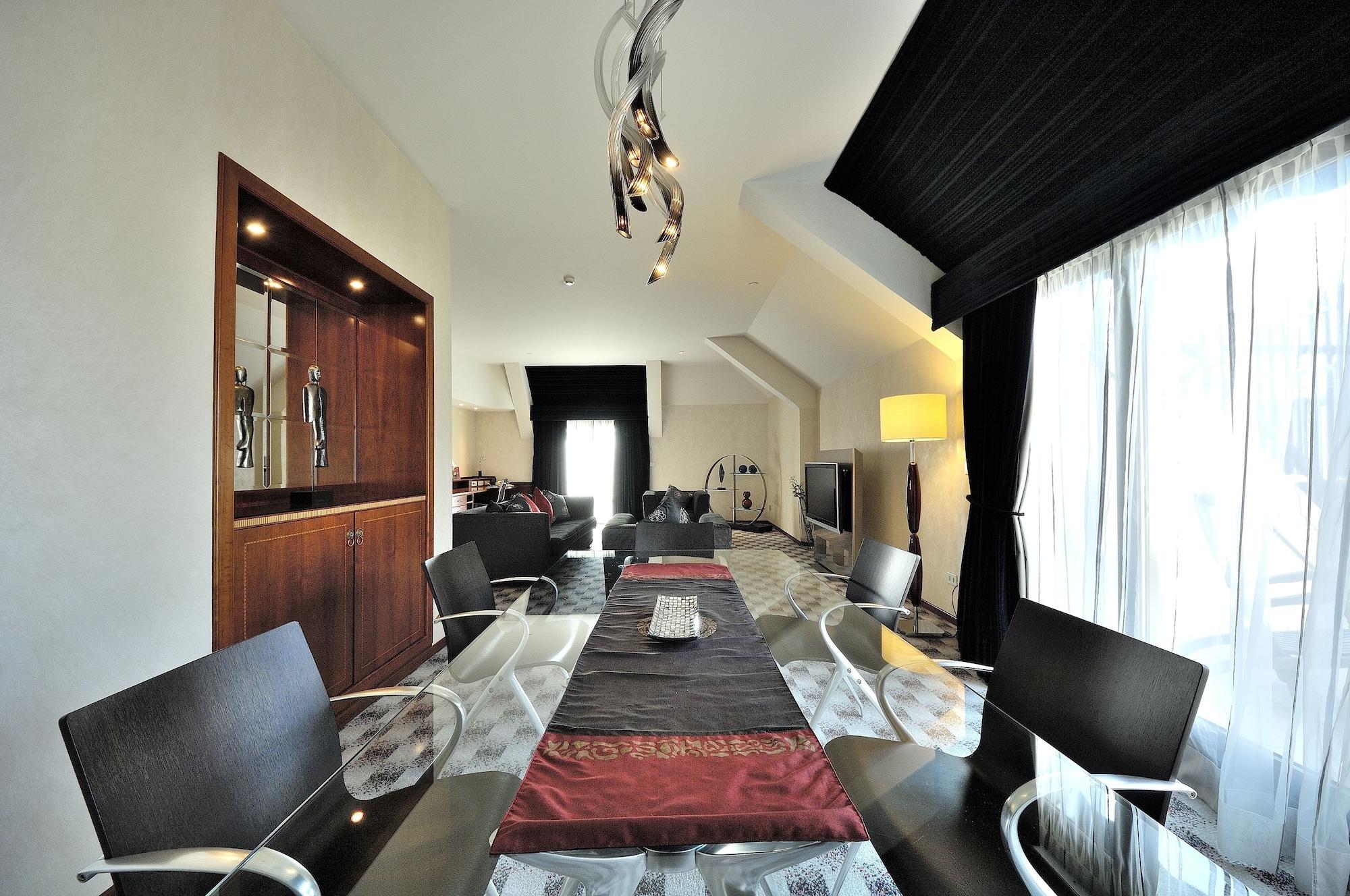 Hilton Hotel 4*