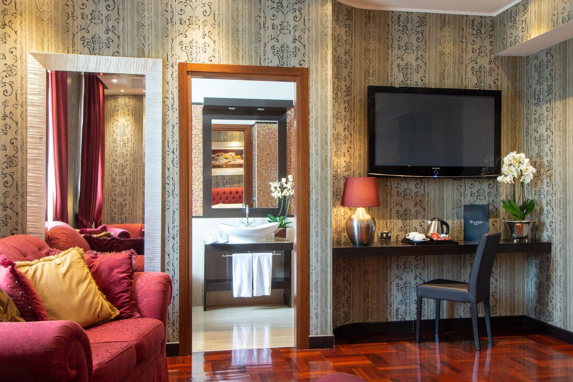 Silver Hotel