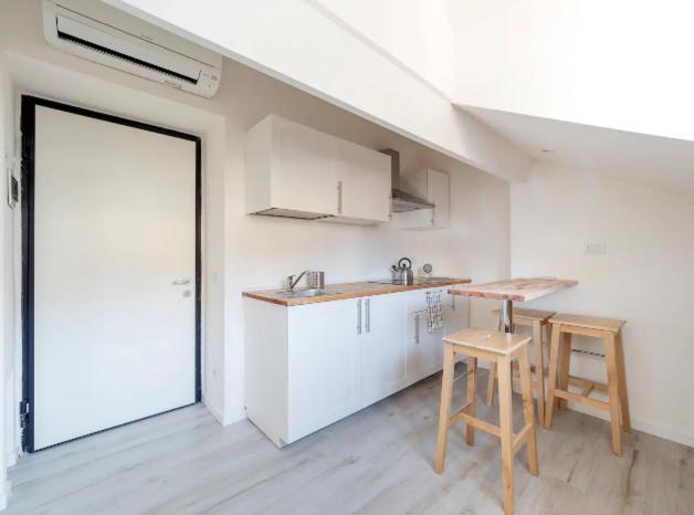 Sammartini Nice Attic Apartment