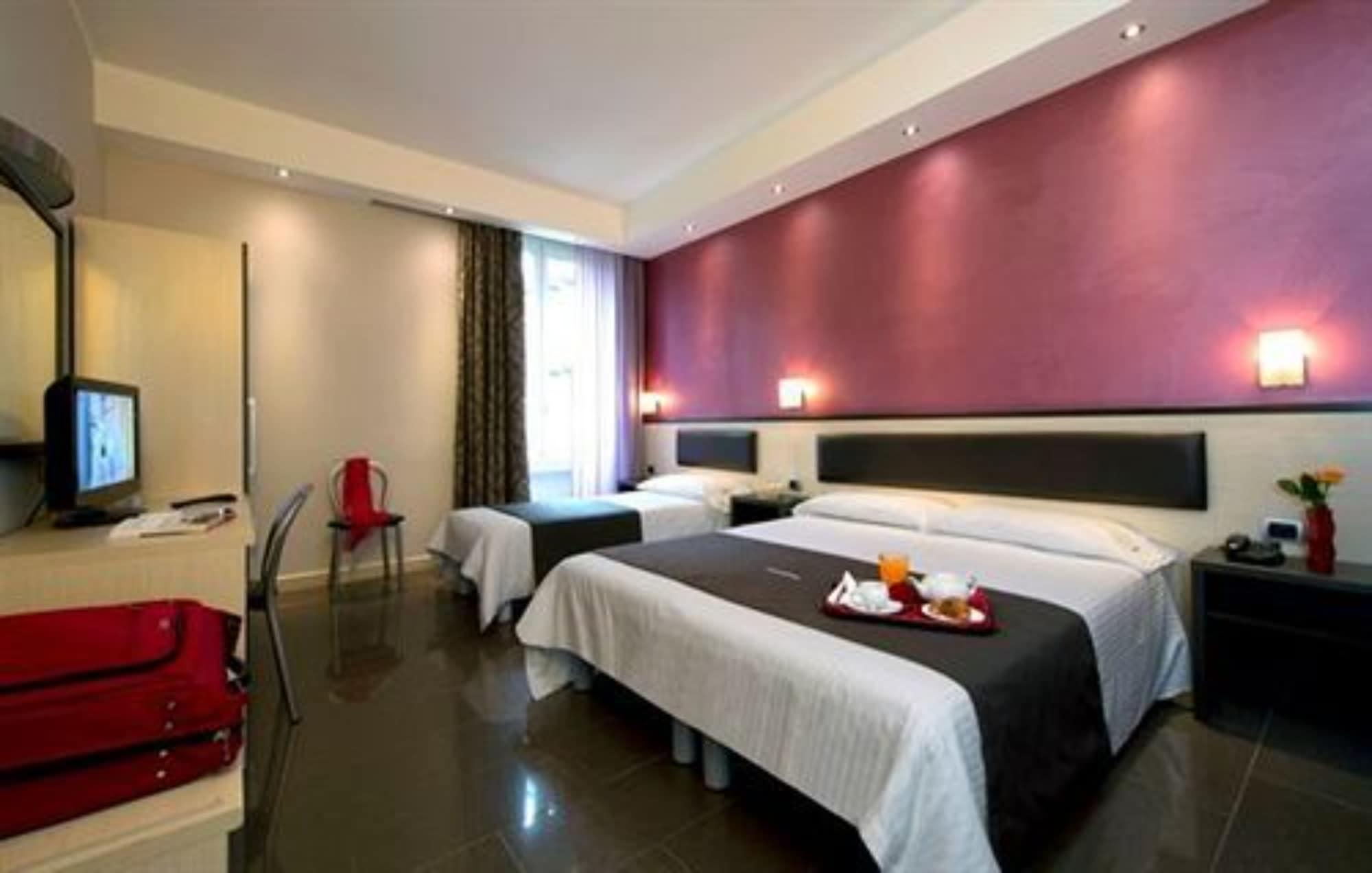 Hotel Five