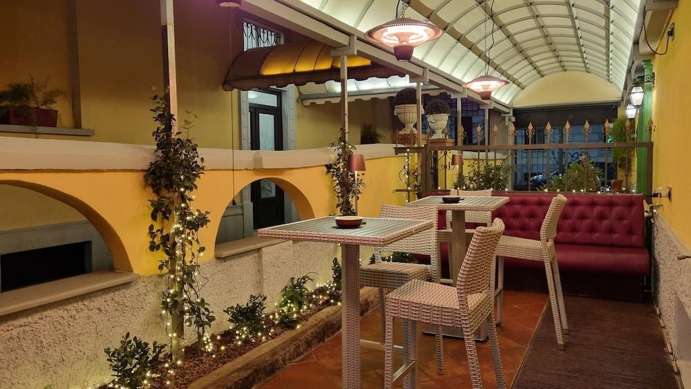 Charly Hotel 3*