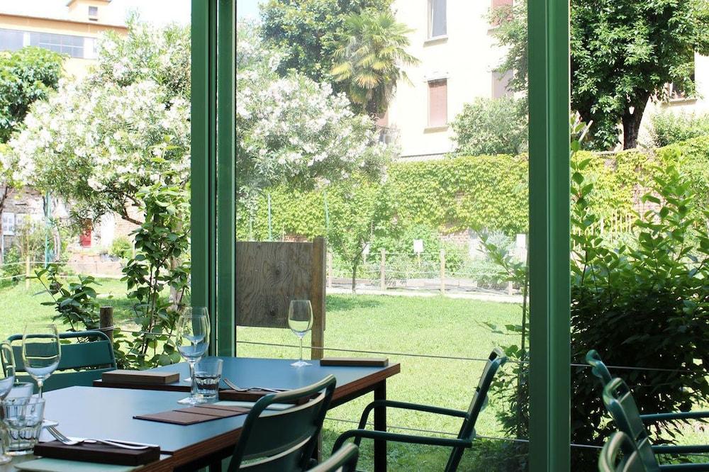 Un Posto A - All'interno Di Cascina Del 700 * Mailand